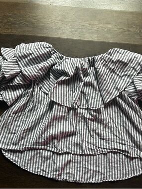 Off-Shoulder Ruffle Striped Blouse - Gray/White